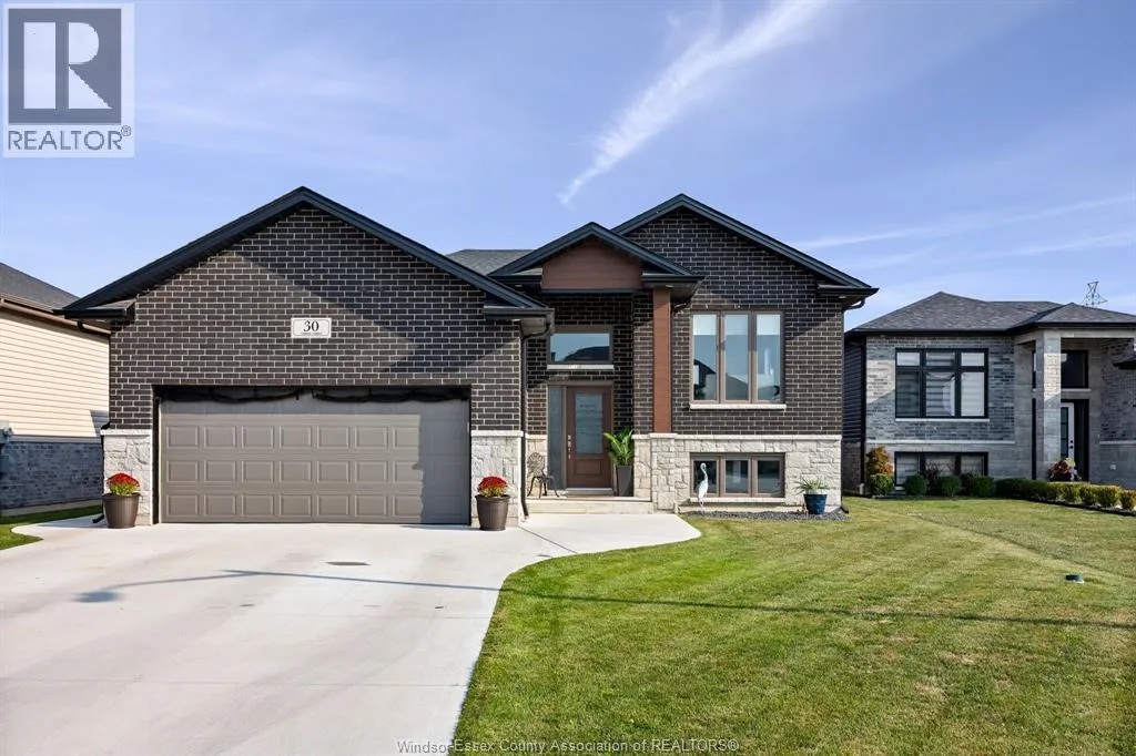 House for rent: 30 Hawthorne Crescent, Tilbury, Ontario N0P 2L0