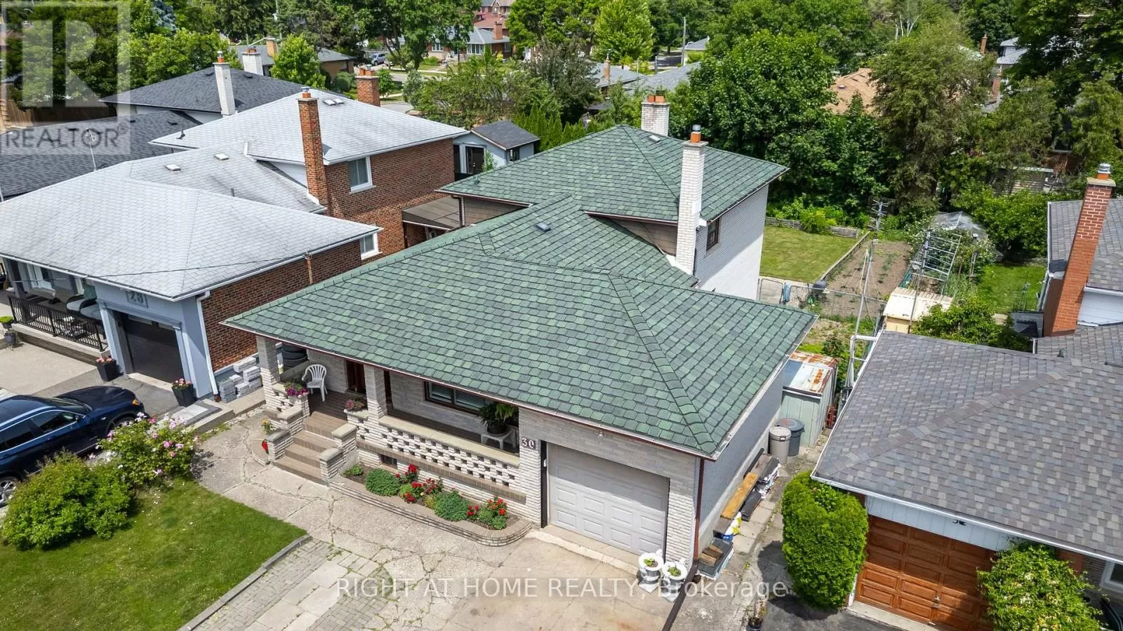 House for rent: 30 Hawthorne Road, Toronto, Ontario M9R 1P3