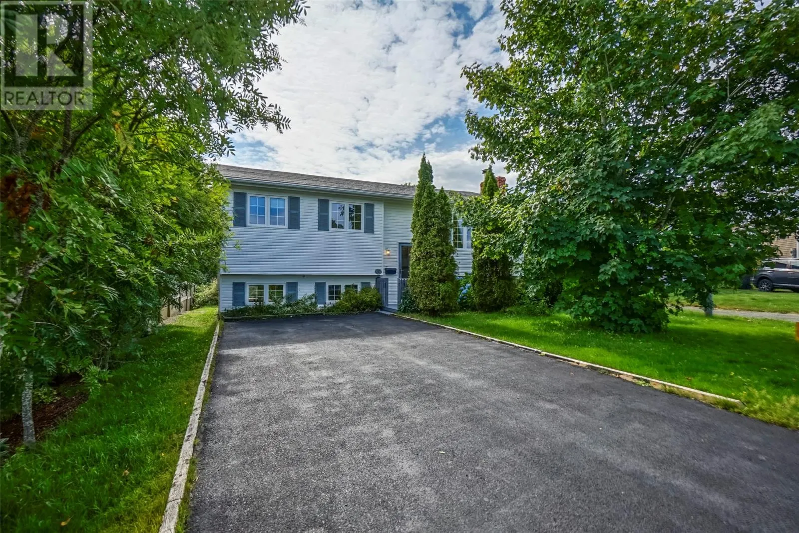 House for rent: 30 Hounsell Avenue, Mount Pearl, Newfoundland & Labrador A1N 2T8