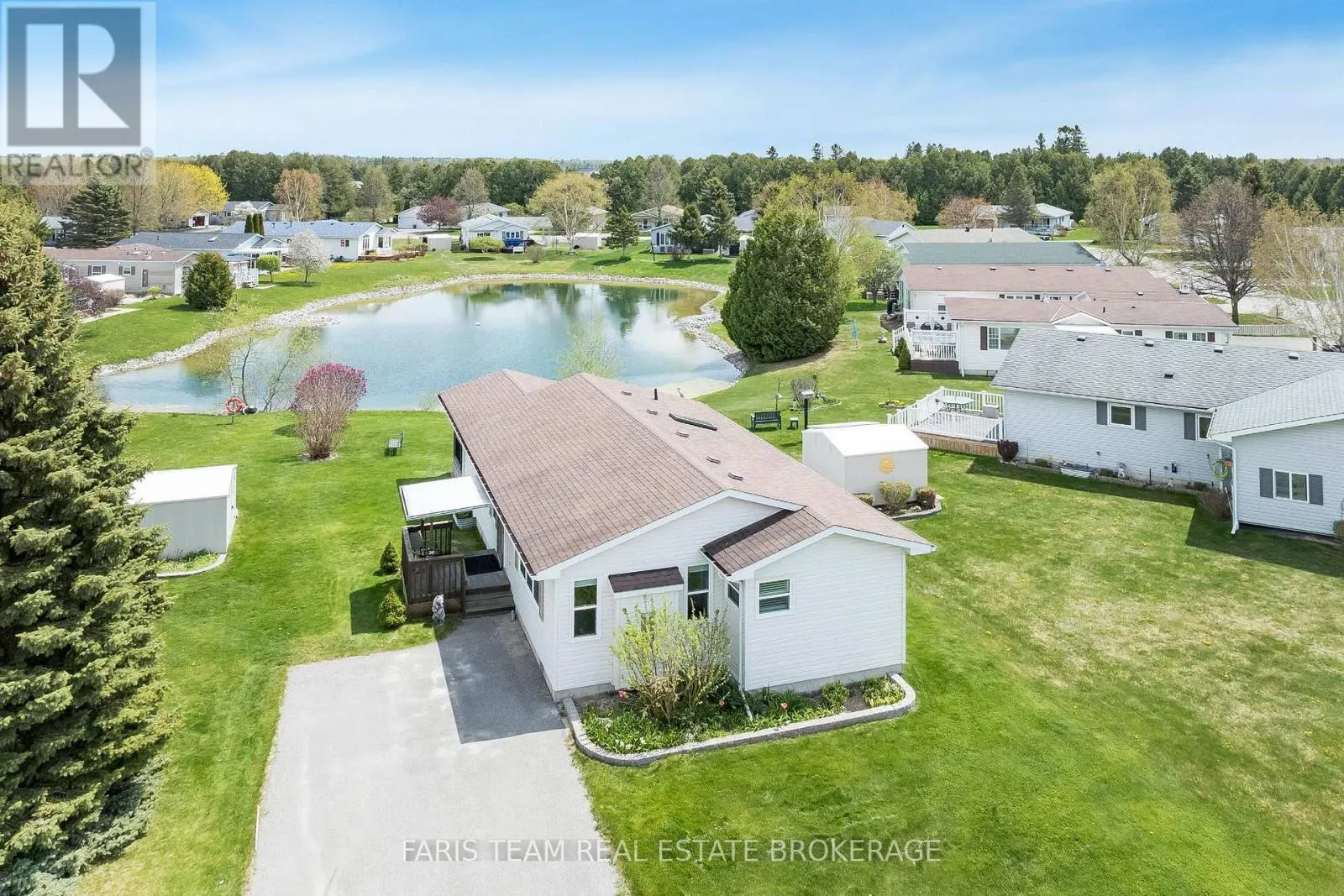 House for rent: 30 Indiana Avenue, Wasaga Beach, Ontario L9Z 3A8