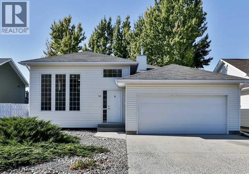 House for rent: 30 Mt Backus Crescent W, Lethbridge, Alberta T1K 6P7