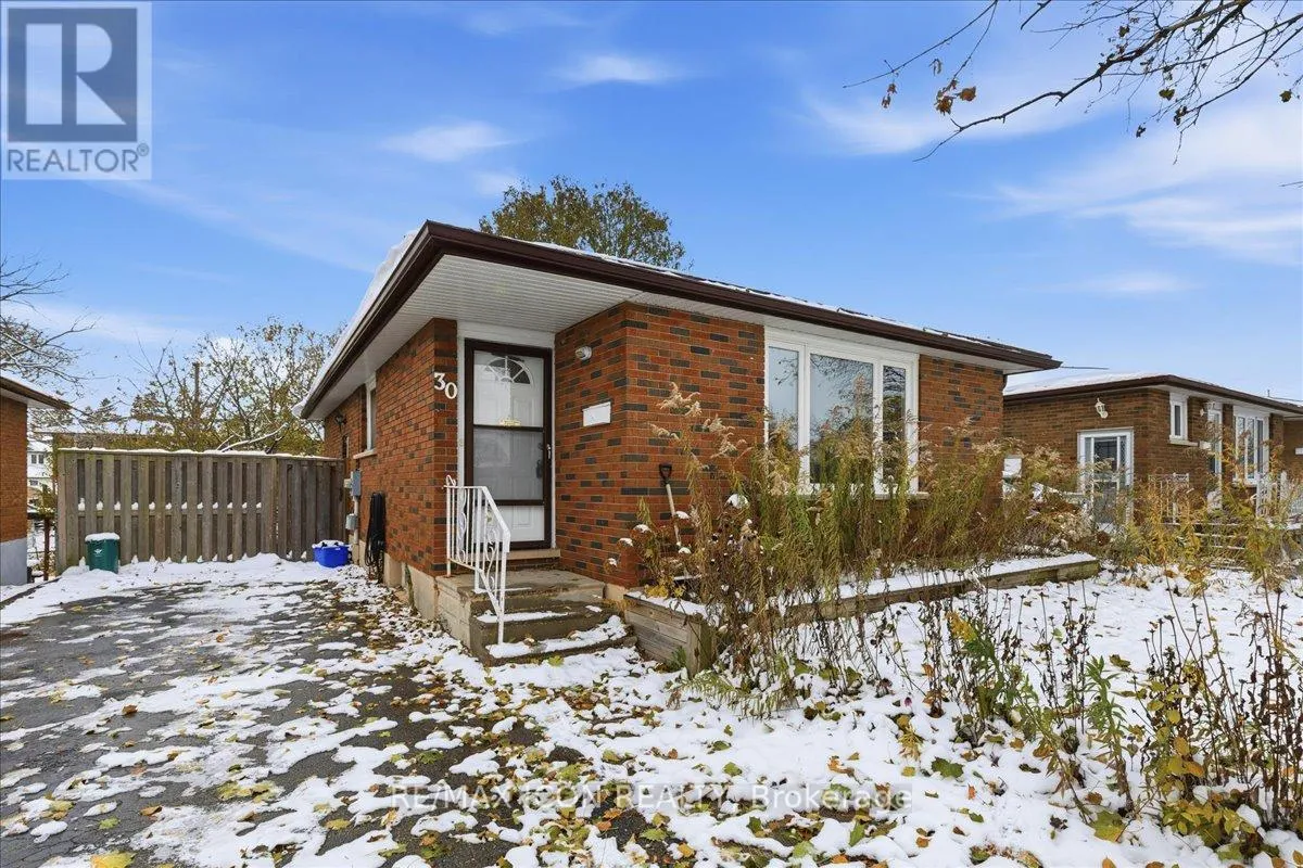 House for rent: 30 Pretoria Road, Cambridge, Ontario N1R 5C6