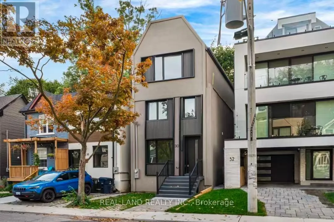 House for rent: 30 Winnifred Avenue, Toronto, Ontario M4M 2X3