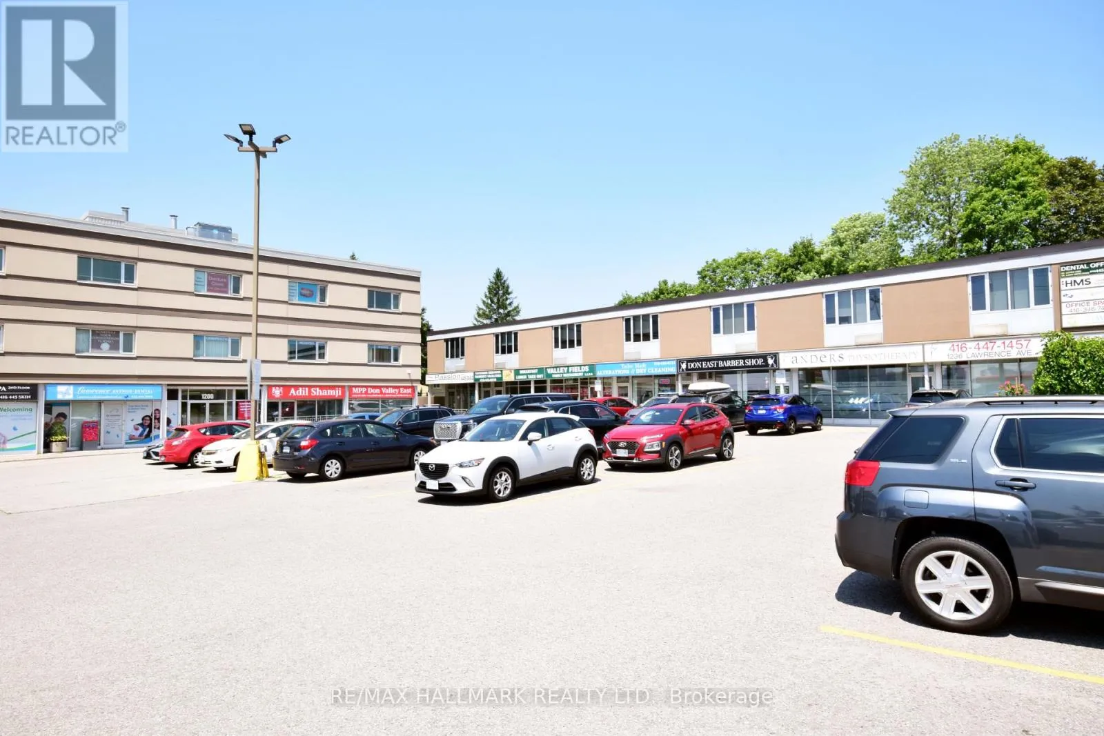 Offices for rent: 300 - 1200 Lawrence Avenue E, Toronto, Ontario M3A 1E1