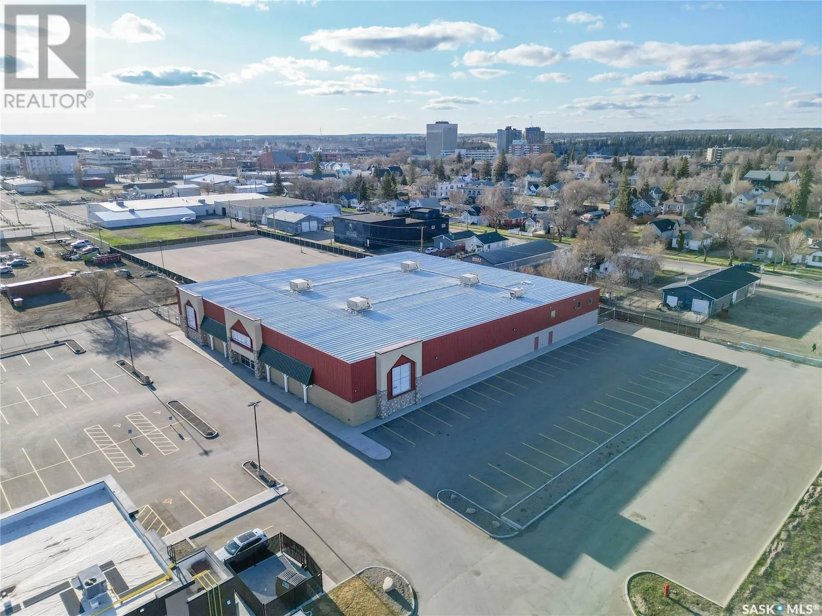 Retail for rent: 300 15th Street E, Prince Albert, Saskatchewan S6V 1G2