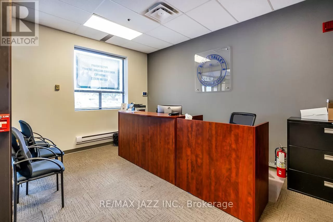 Offices for rent: 300 - 274 Mackenzie Avenue, Ajax, Ontario L1S 2E9