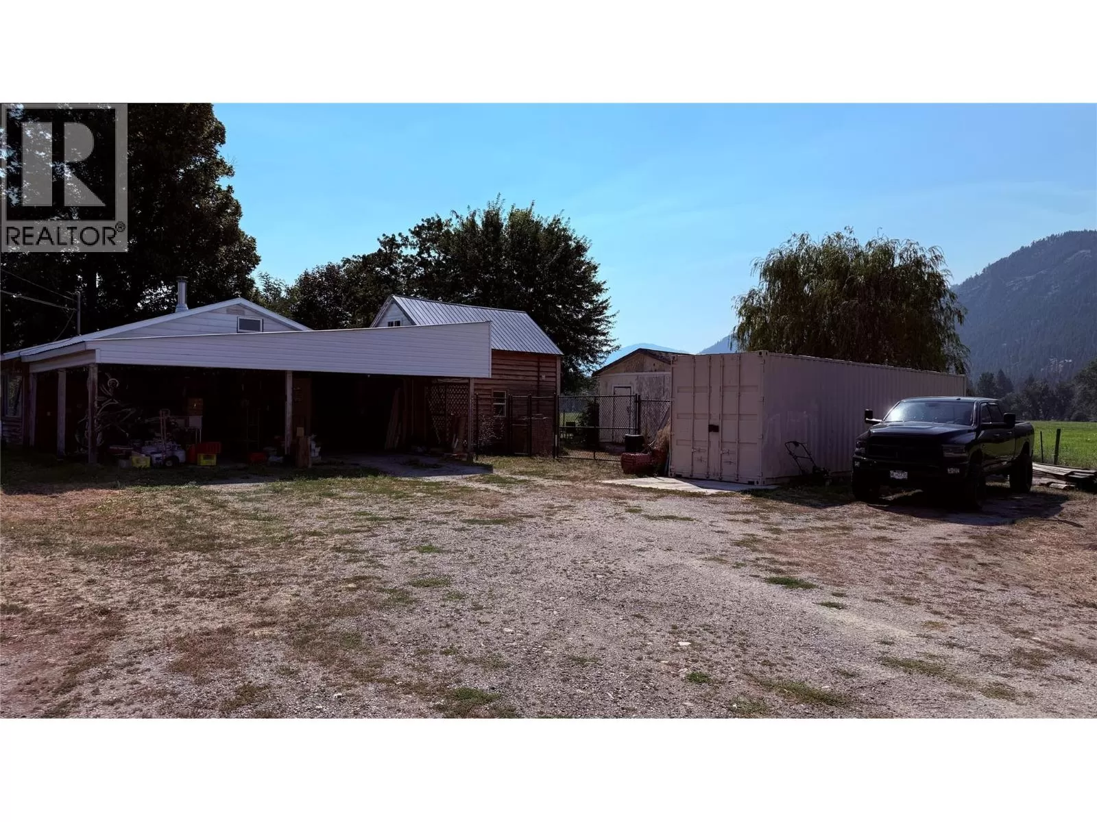 House for rent: 300 Lyall Street, Midway, British Columbia V0H 1M0