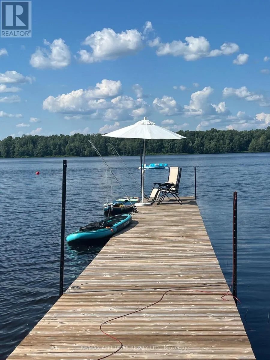 House for rent: 300 Riverwood Drive, Ottawa, Ontario K0A 3M0