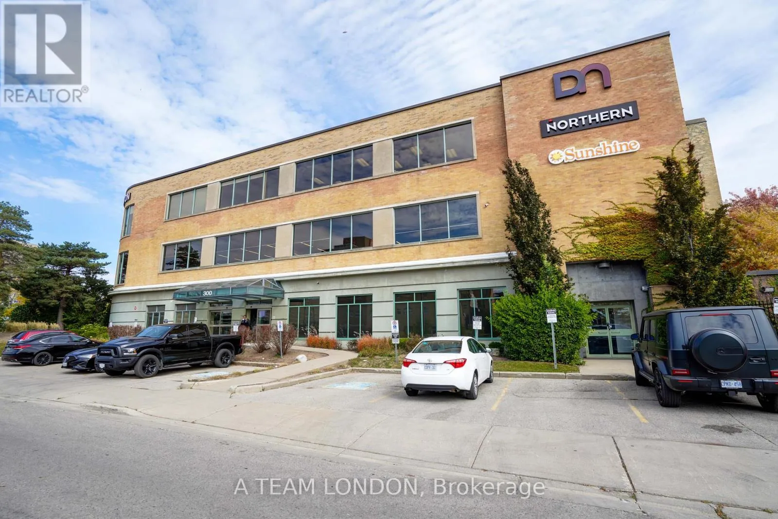 Offices for rent: 300 Wellington Street, London East, Ontario N6B 2L5