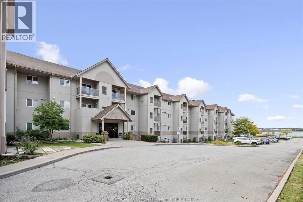 Apartment for rent: 3000 Sandwich Street Unit# 218, Windsor, Ontario N9C 4G3