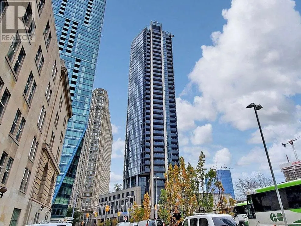 Apartment for rent: 3001 - 1 The Esplanade, Toronto, Ontario M5E 0A8