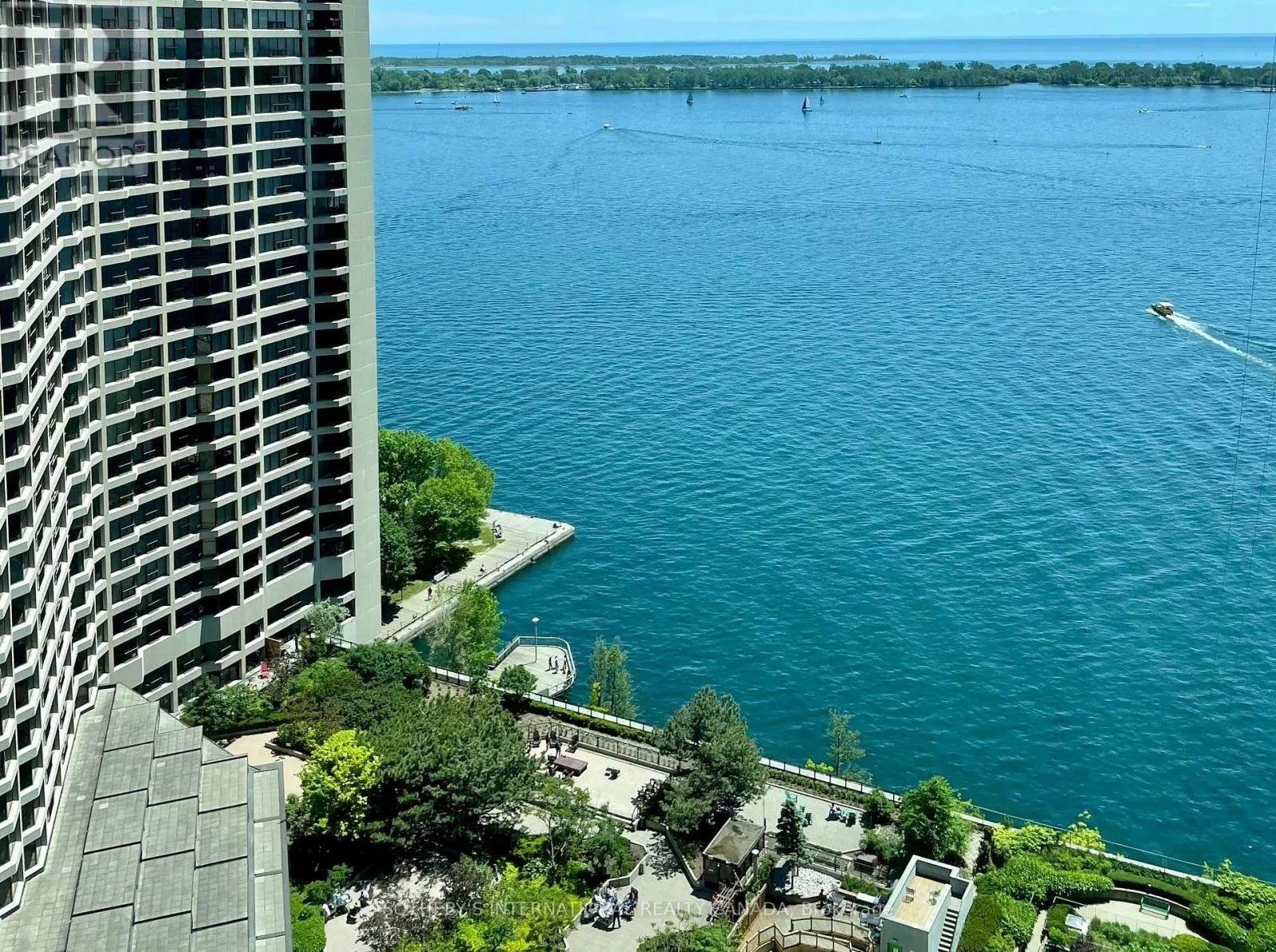 Apartment for rent: 3002 - 77 Harbour Square, Toronto, Ontario M5J 2S2