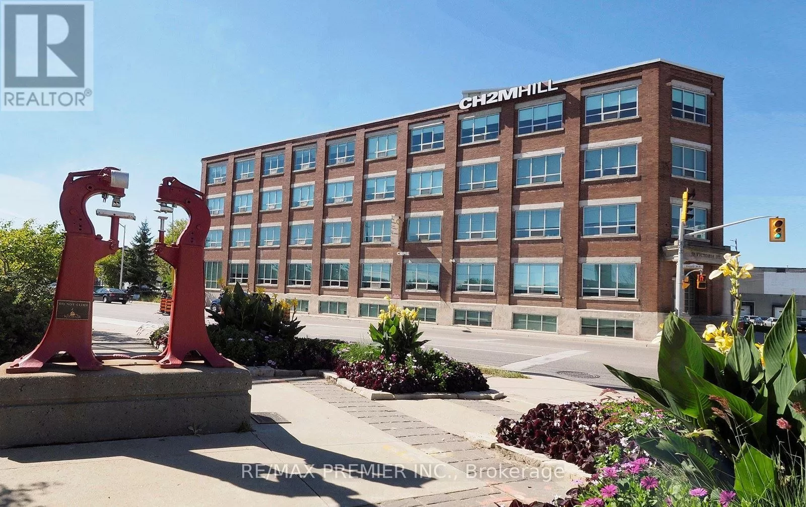 Offices for rent: 300-21 - 72 Victoria Street S, Kitchener, Ontario N2G 4Y9