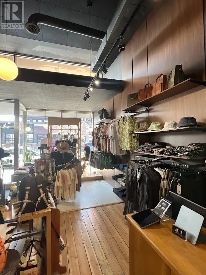 Retail for rent: 3003 30th Avenue, Vernon, British Columbia V1T 2C1