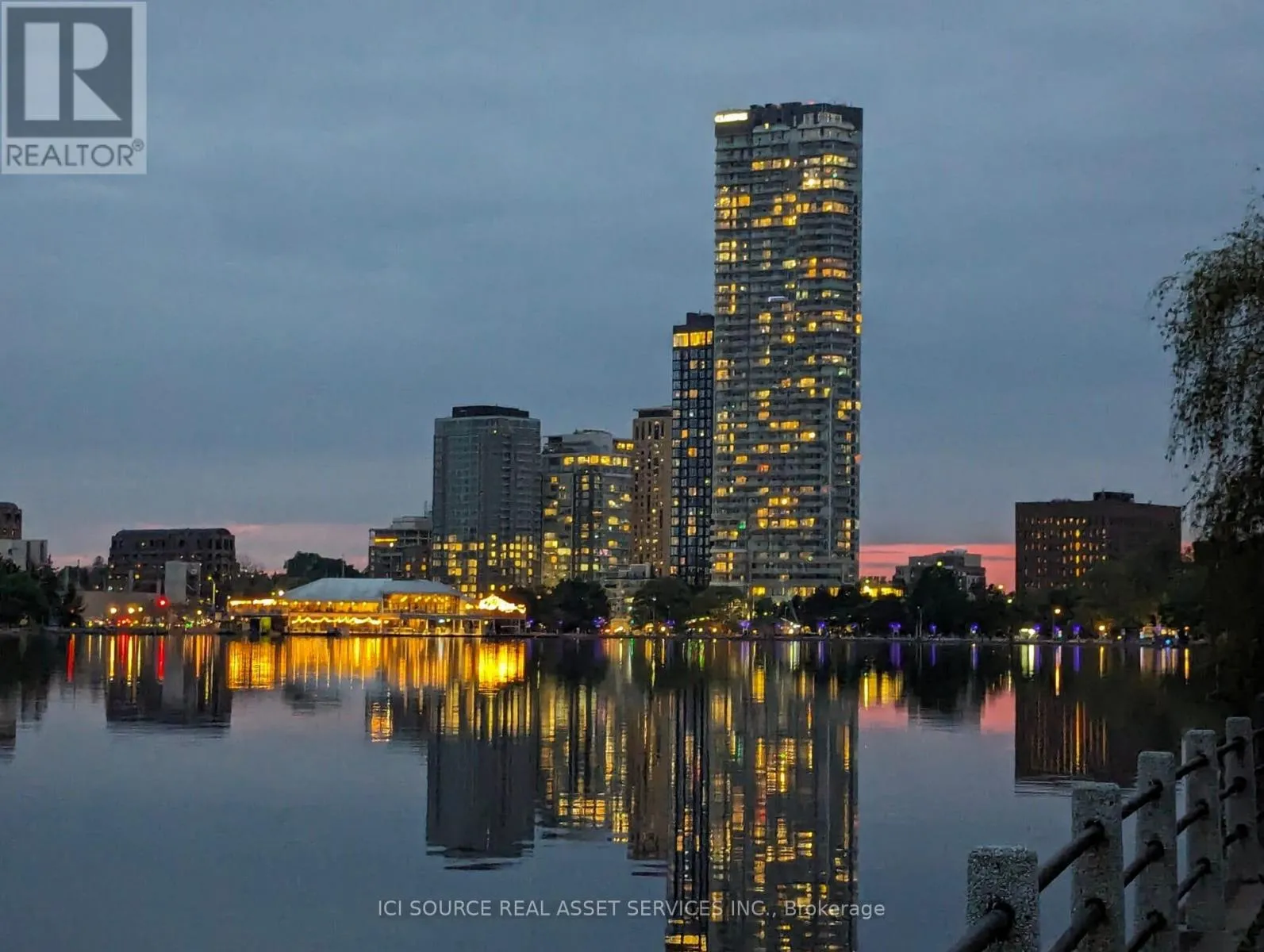 Apartment for rent: 3003 - 805 Carling Avenue, Ottawa, Ontario K1S 5W9