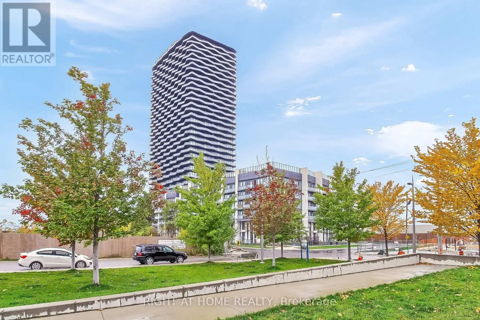 Apartment for rent: 3004 - 36 Zorra Street, Toronto, Ontario M8Z 0G5