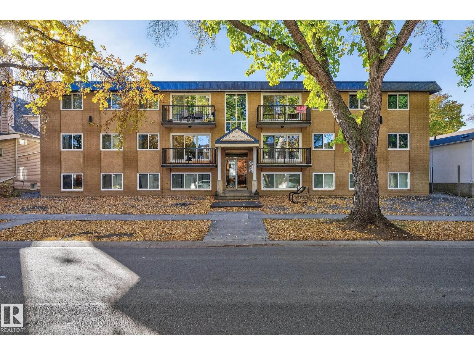 Apartment for rent: #301 10621 79 Av Nw Nw, Edmonton, Alberta T6E 1S2