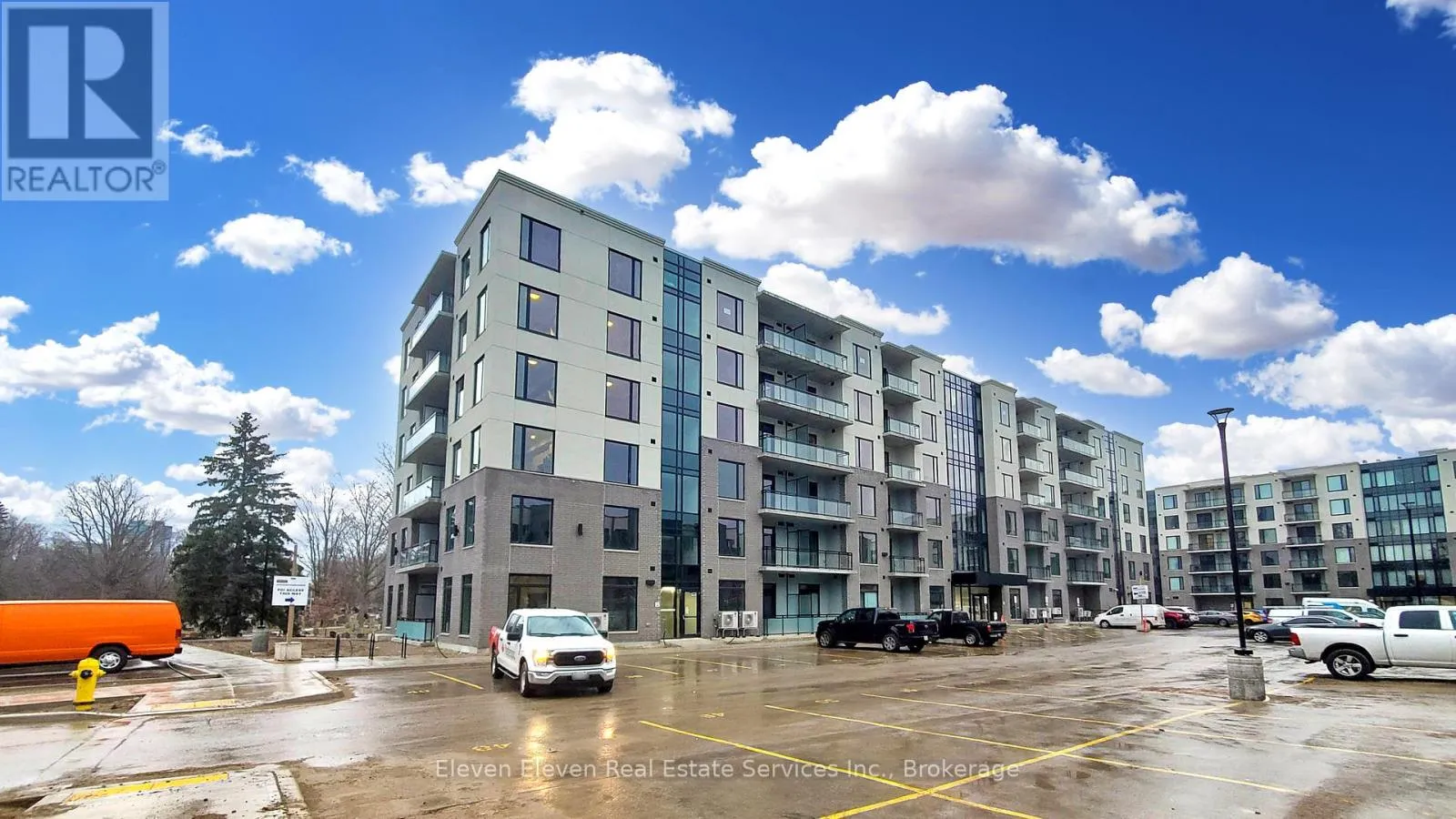 Apartment for rent: 301 - 107 Roger Street, Waterloo, Ontario N2J 0G3