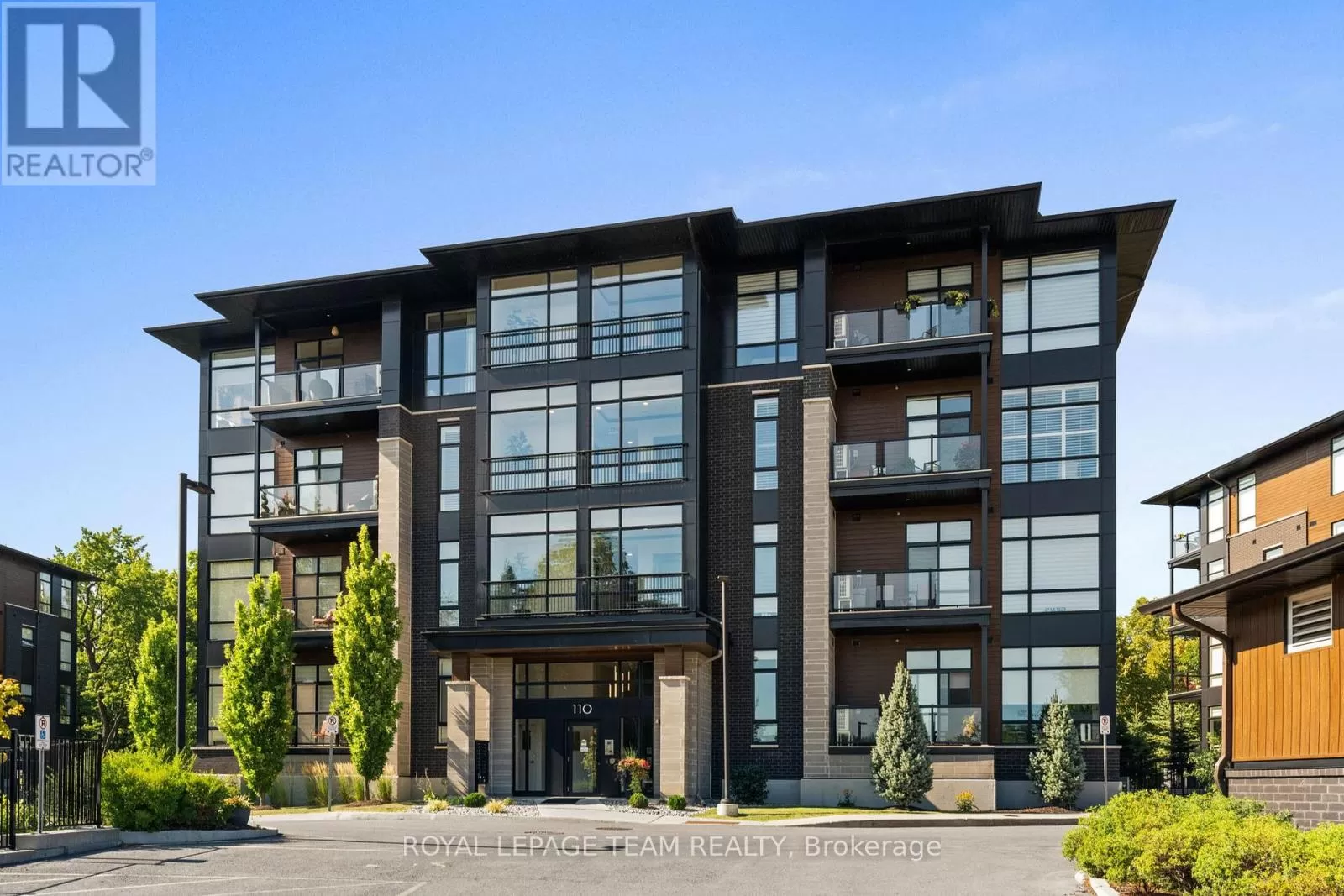 Apartment for rent: 301 - 110 Cortile Private, Ottawa, Ontario K1V 2S8