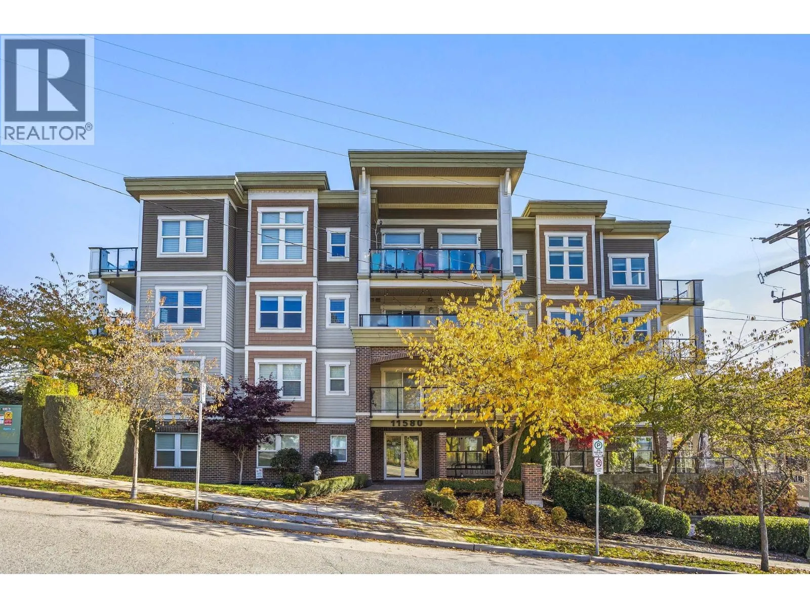 Apartment for rent: 301 11580 223 Street, Maple Ridge, British Columbia V2X 9H1