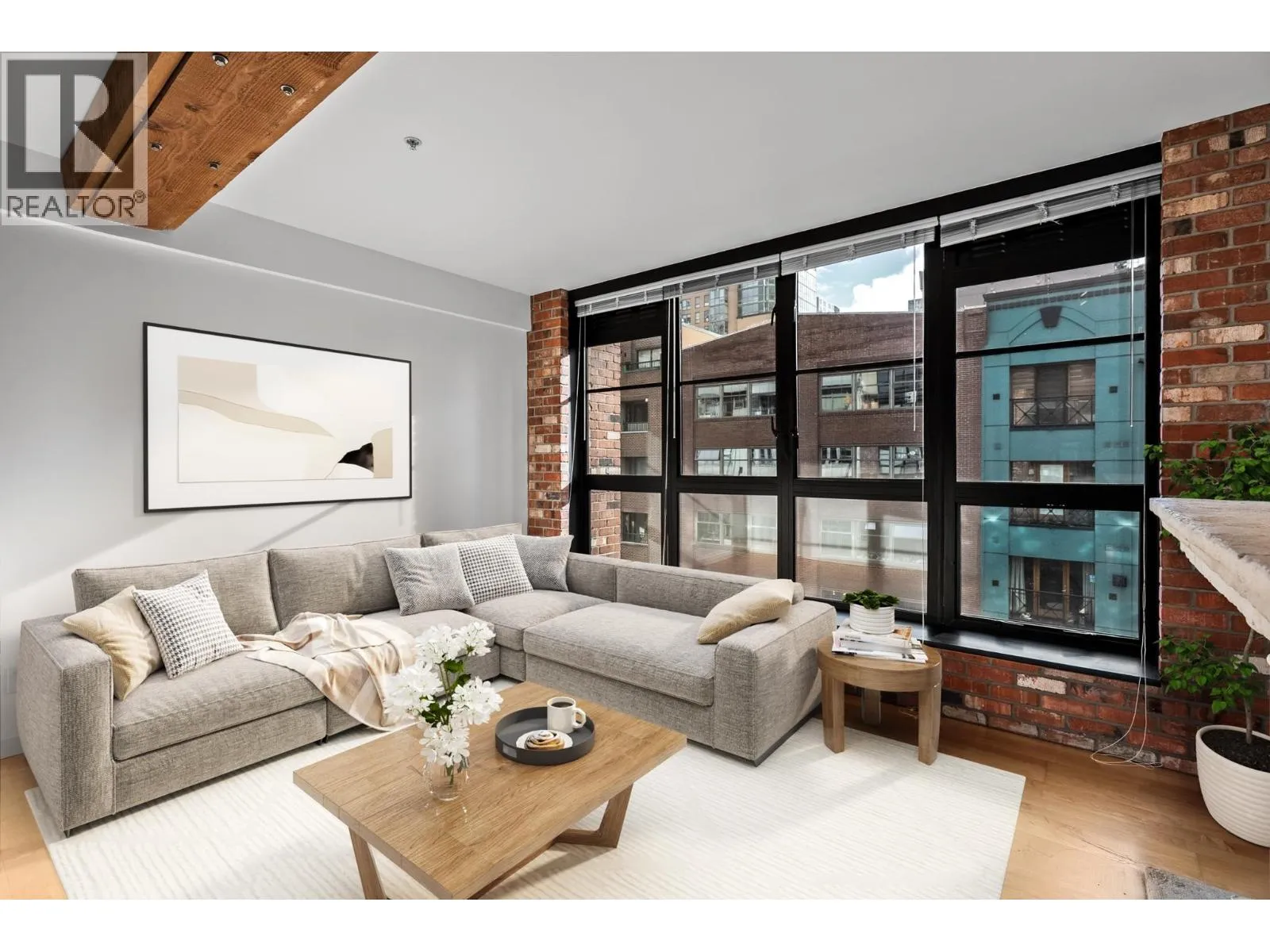 Apartment for rent: 301 1238 Homer Street, Vancouver, British Columbia V6B 2Y5