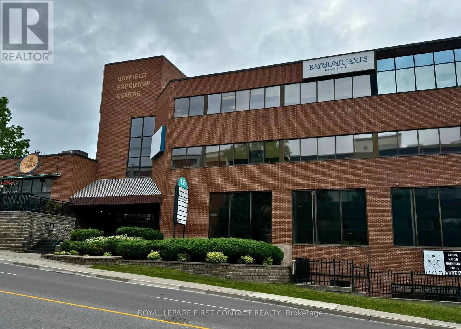 Offices for rent: 301 - 135 Bayfield Street, Barrie, Ontario L4M 3B3