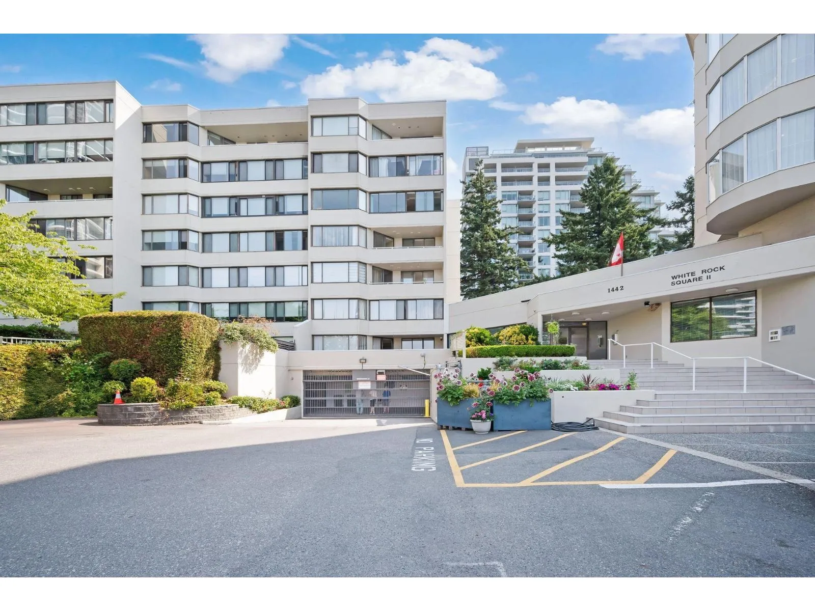 Apartment for rent: 301 1442 Foster Street, White Rock, British Columbia V4B 3X7