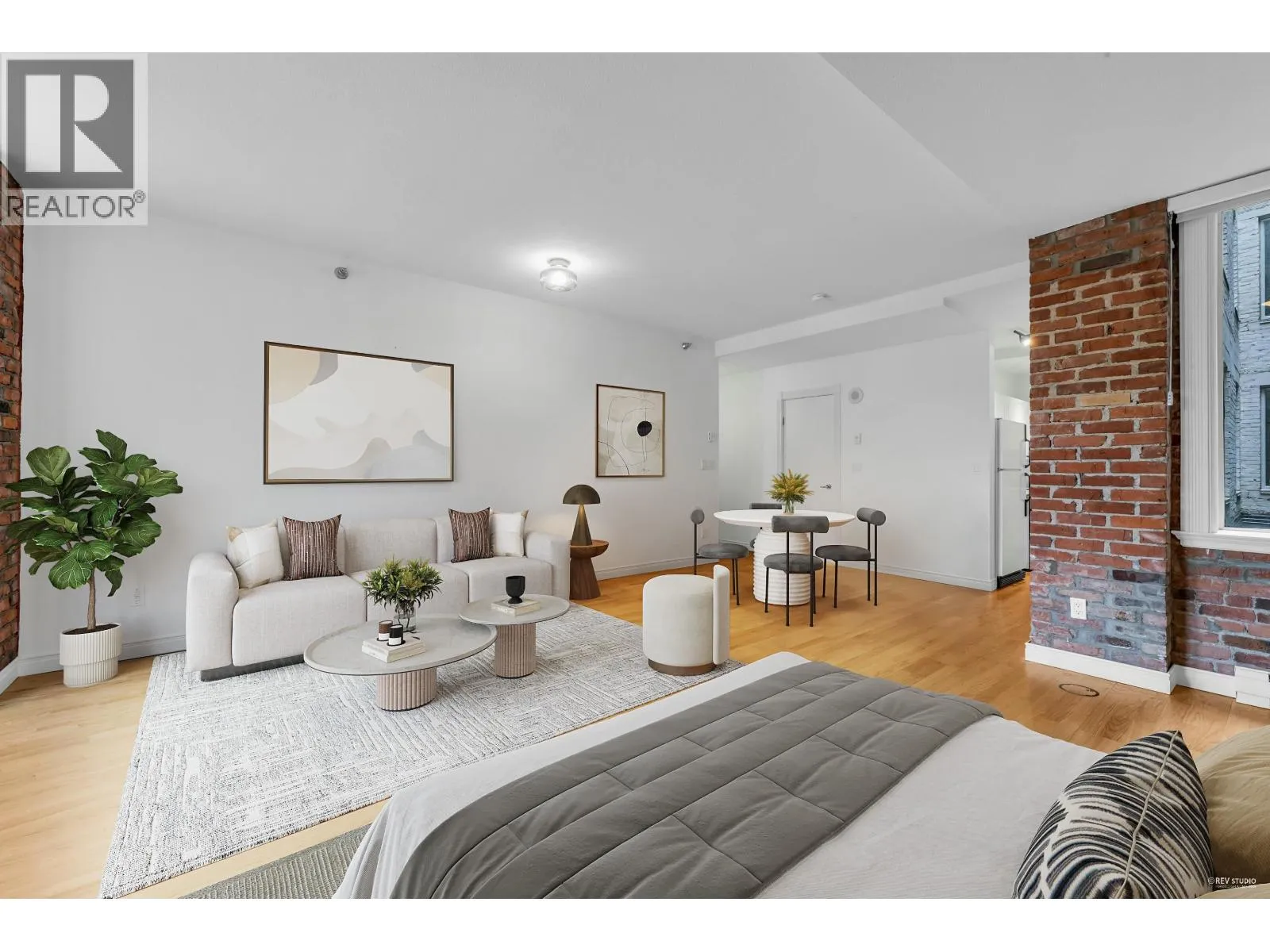 Apartment for rent: 301 233 Abbott Street, Vancouver, British Columbia V6B 2K7