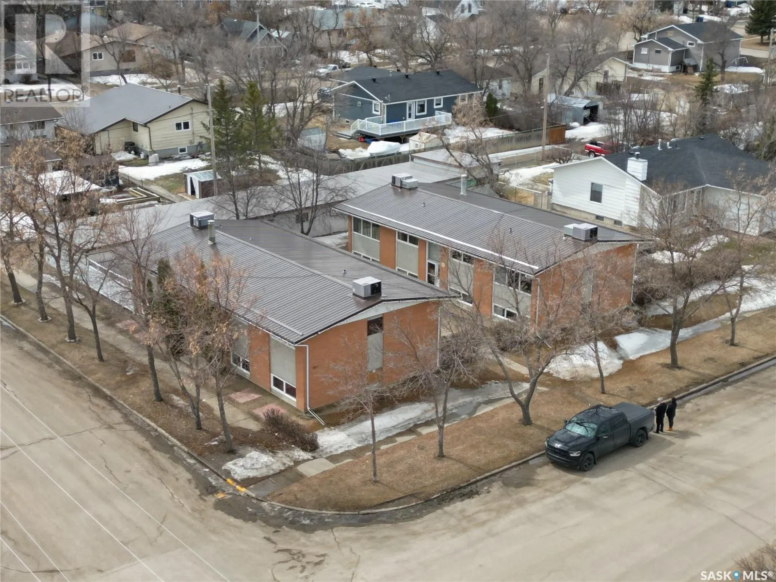Multi-Family for rent: 301 - 309 3rd Avenue W, Assiniboia, Saskatchewan S0H 0B0