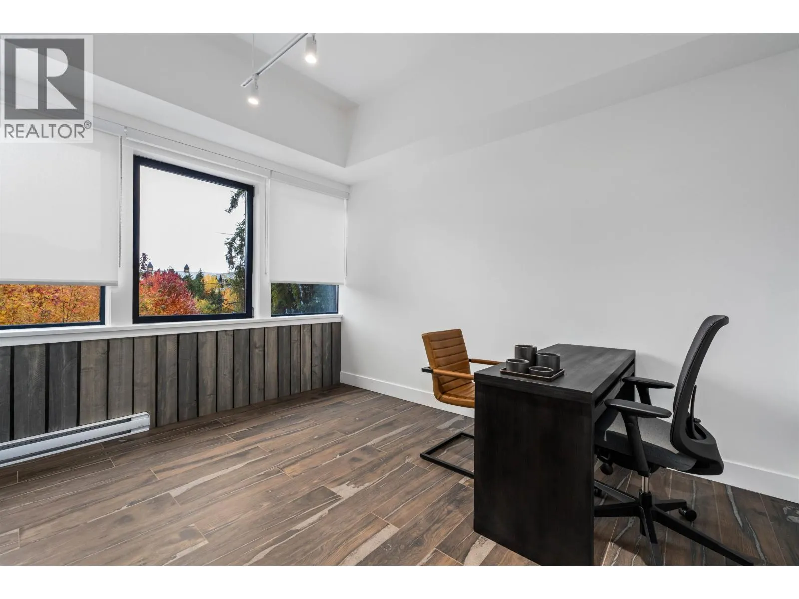 301 4024 Village Square, Whistler, British Columbia V8E 1H5