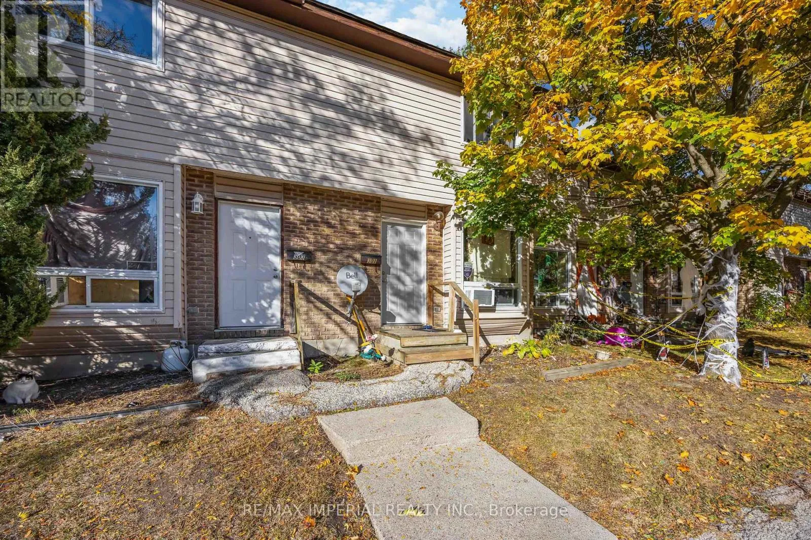 Row / Townhouse for rent: 301 - 42 Hampton Avenue, Sarnia, Ontario N7S 4Z2