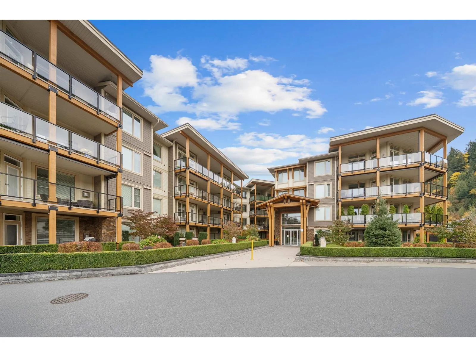 Apartment for rent: 301 45746 Keith Wilson Road|vedder Crossing, Chilliwack, British Columbia V2R 0X3