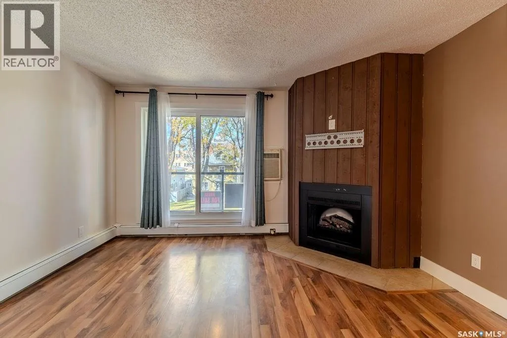 Apartment for rent: 301 512 4th Avenue N, Saskatoon, Saskatchewan S7K 2M7