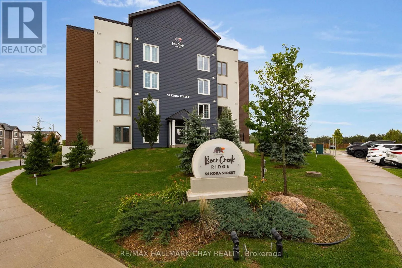 Apartment for rent: 301 - 54 Koda Street, Barrie, Ontario L9J 0J6