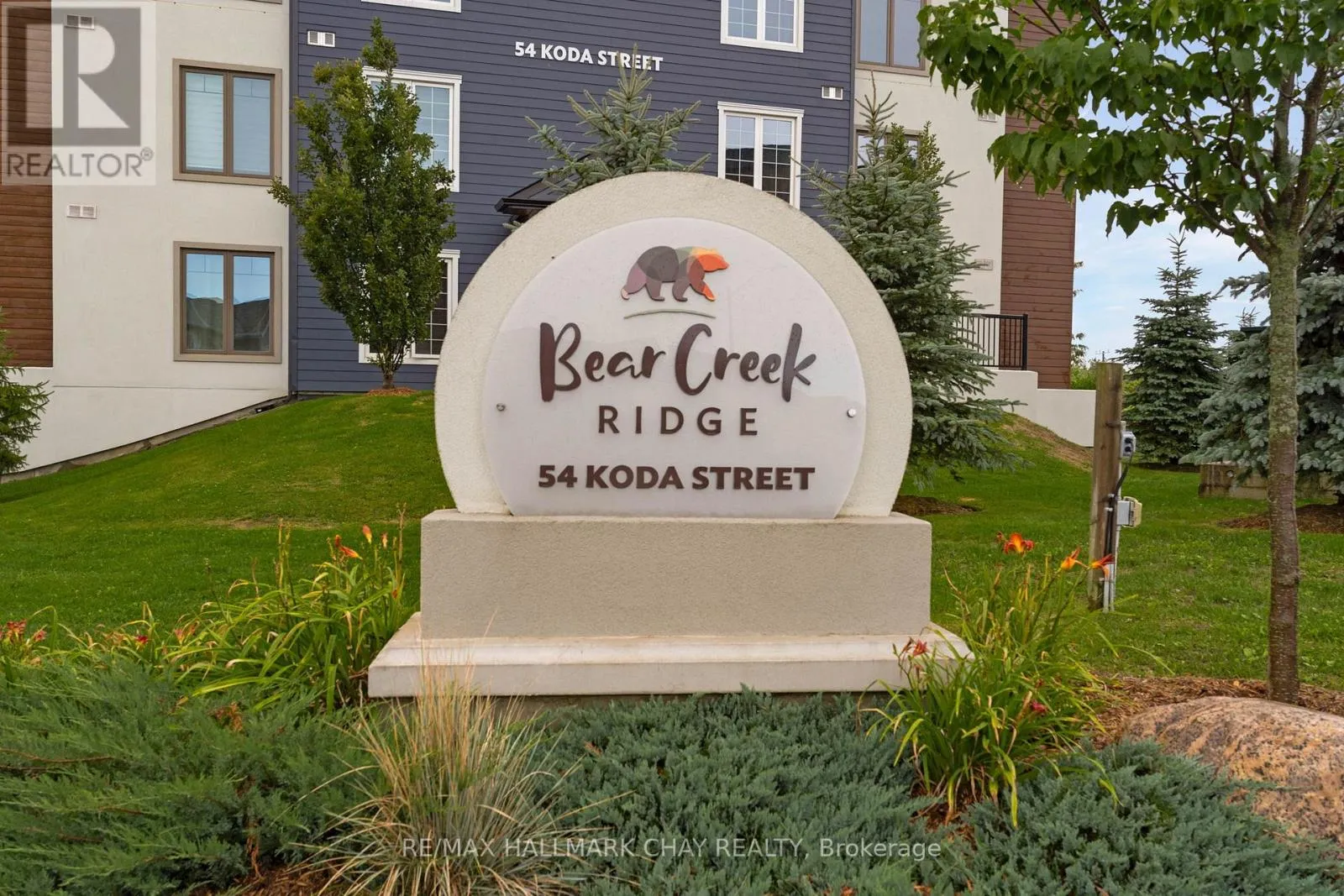 Apartment for rent: 301 - 54 Koda Street, Barrie, Ontario L9J 0J6