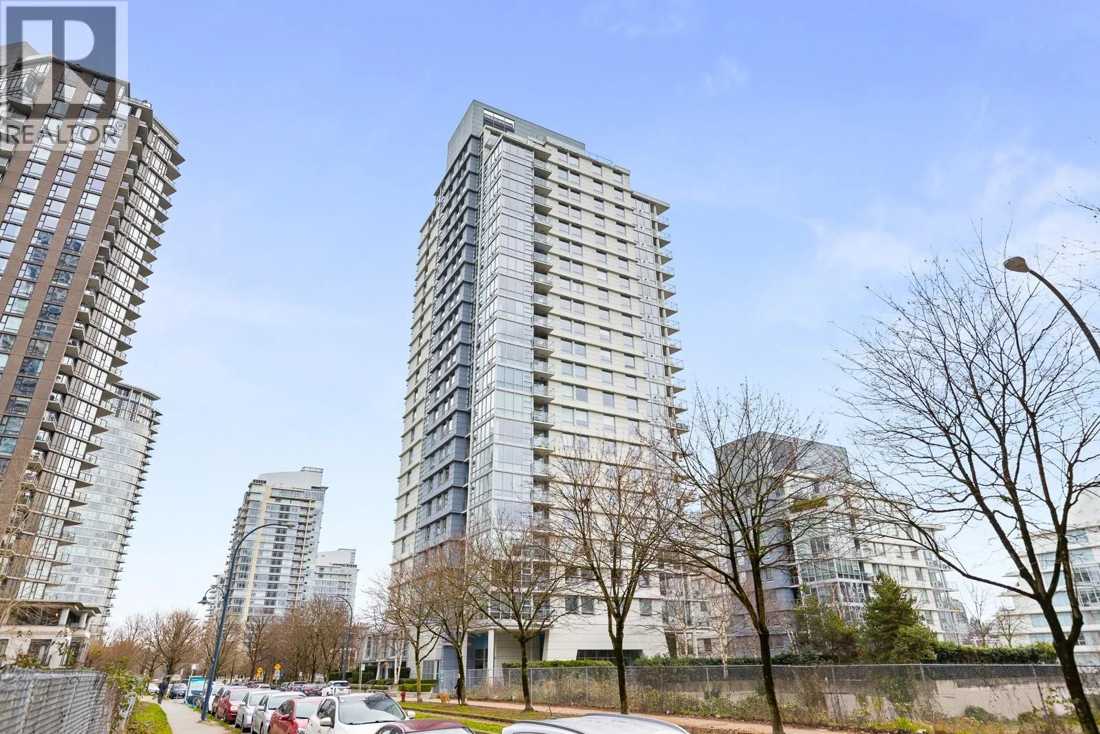 Apartment for rent: 301 638 Beach Crescent, Vancouver, British Columbia V6Z 3H4