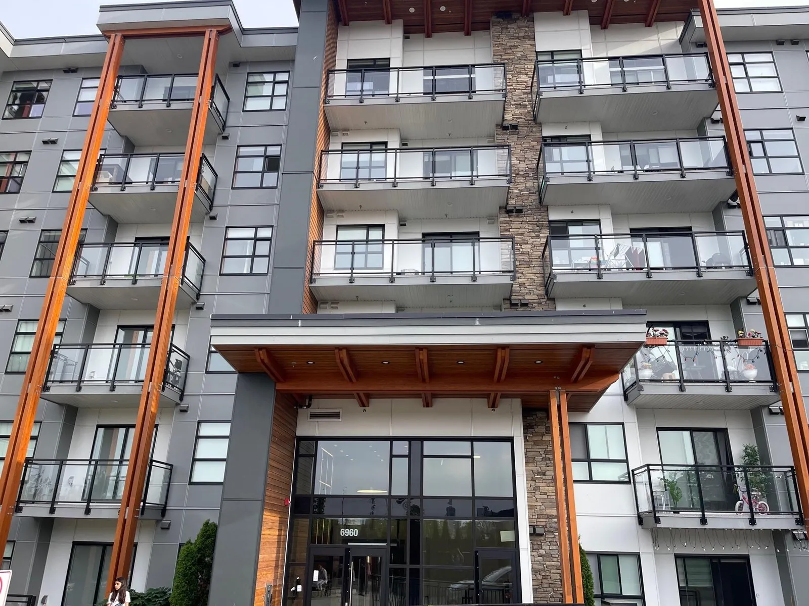 Apartment for rent: 301 6960 Nicholson Road, Delta, British Columbia V4E 0A9