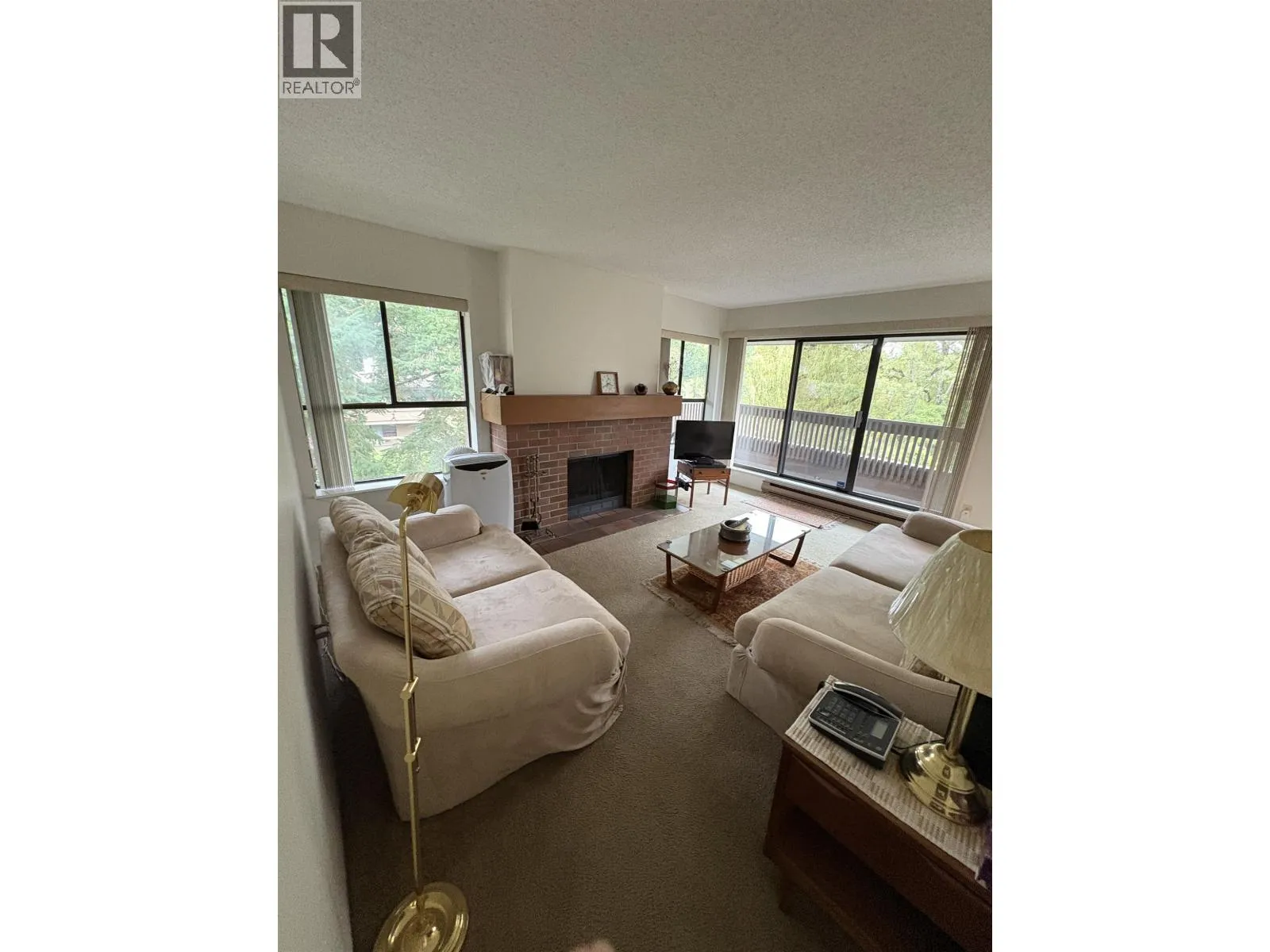 Apartment for rent: 301 7411 Minoru Boulevard, Richmond, British Columbia V6Y 1Z3