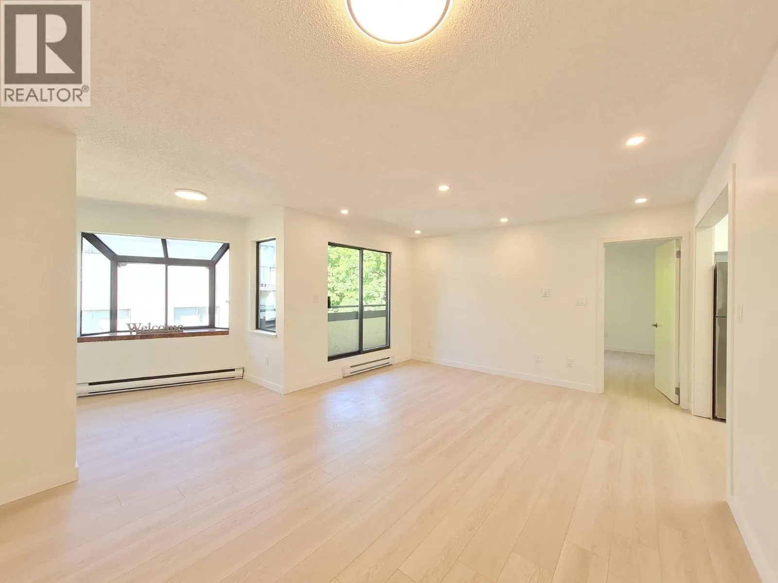 Apartment for rent: 301 8645 Osler Street, Vancouver, British Columbia V6P 4E6