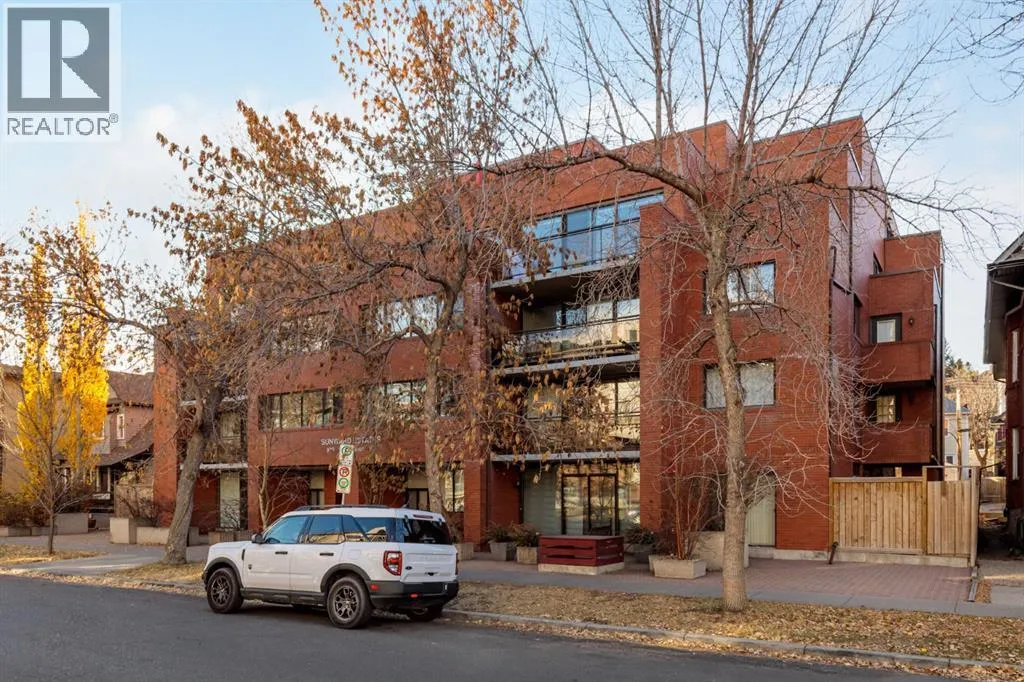 Apartment for rent: 301, 929 18 Avenue Sw, Calgary, Alberta T2T 0H2