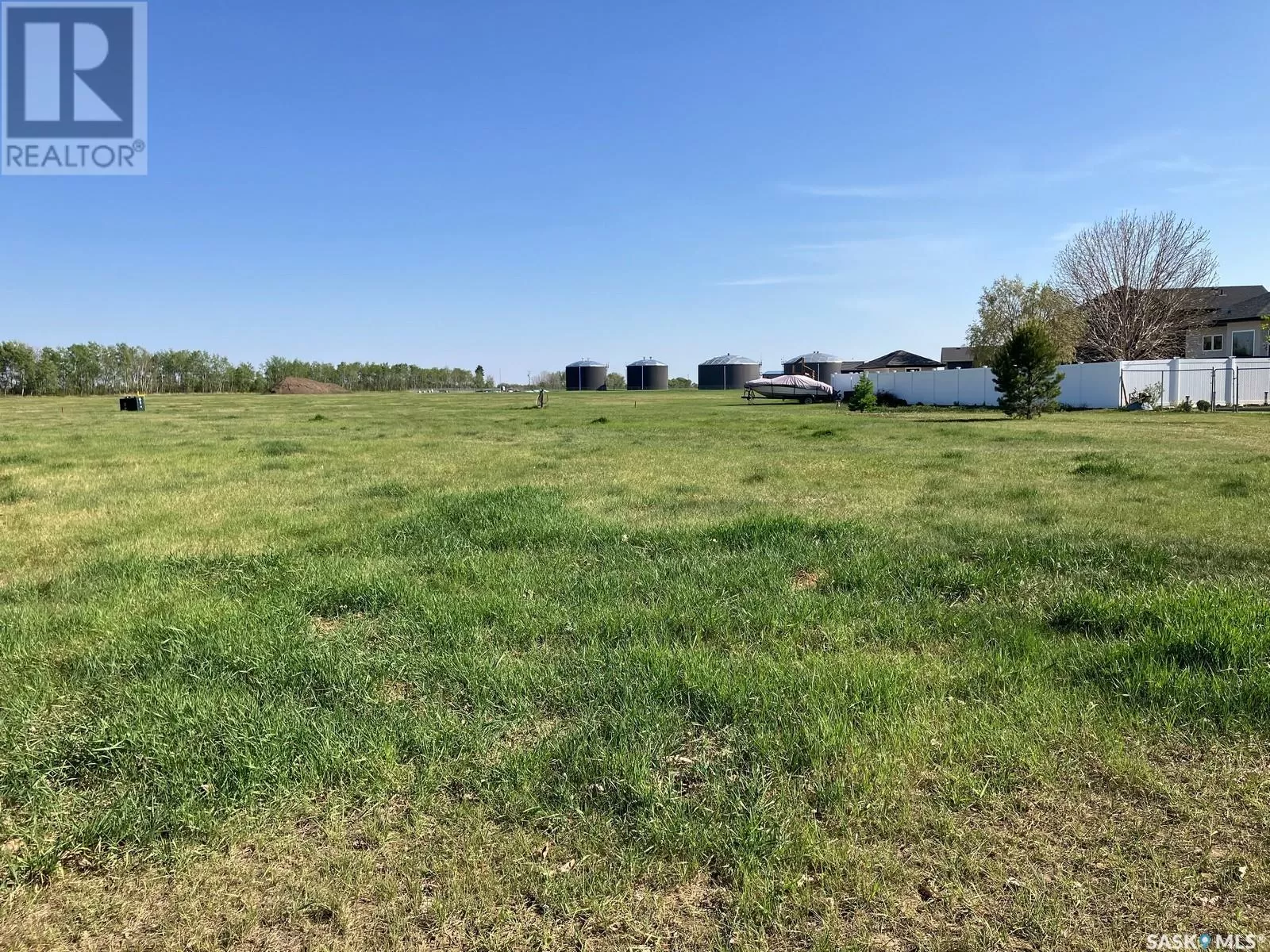 Unknown for rent: 301 Coventry Crescent, Nipawin, Saskatchewan S0E 1E0