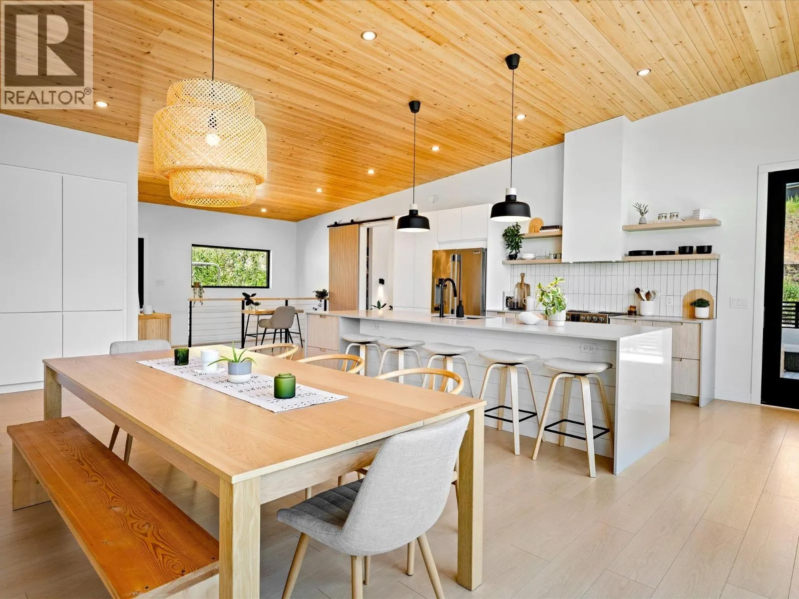 House for rent: 3011 Tenquille Place, Pemberton, British Columbia V0N 2L3