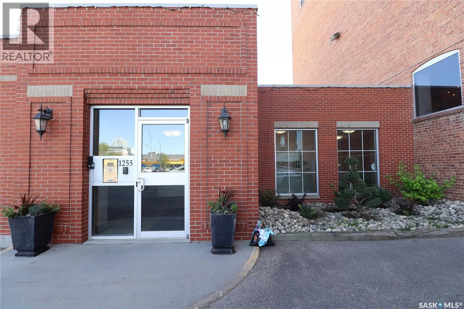 Apartment for rent: 302 1275 Broad Street, Regina, Saskatchewan S4R 1Y2