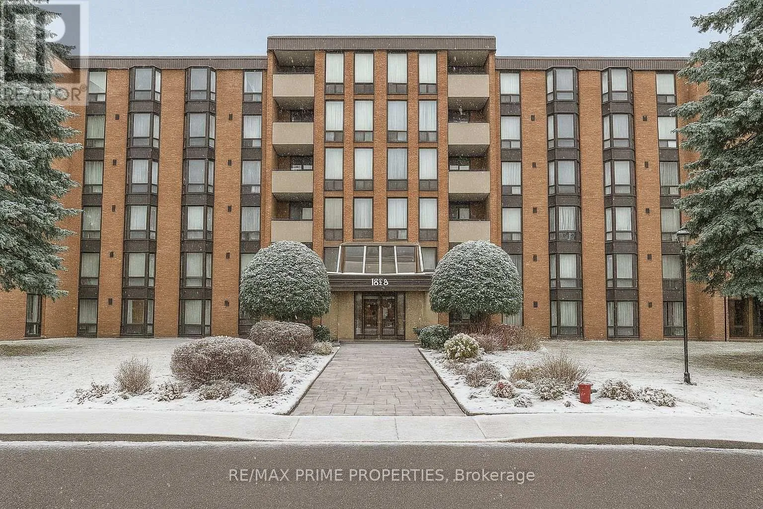 Apartment for rent: 302 - 1535 Diefenbaker Court, Pickering, Ontario L1V 3W2