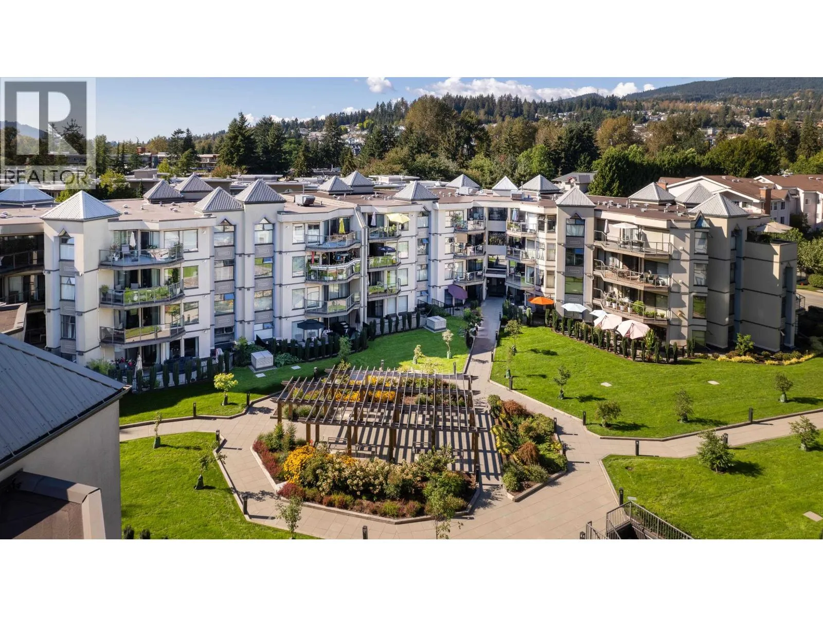 Apartment for rent: 302 2968 Burlington Drive, Coquitlam, British Columbia V3B 7N4