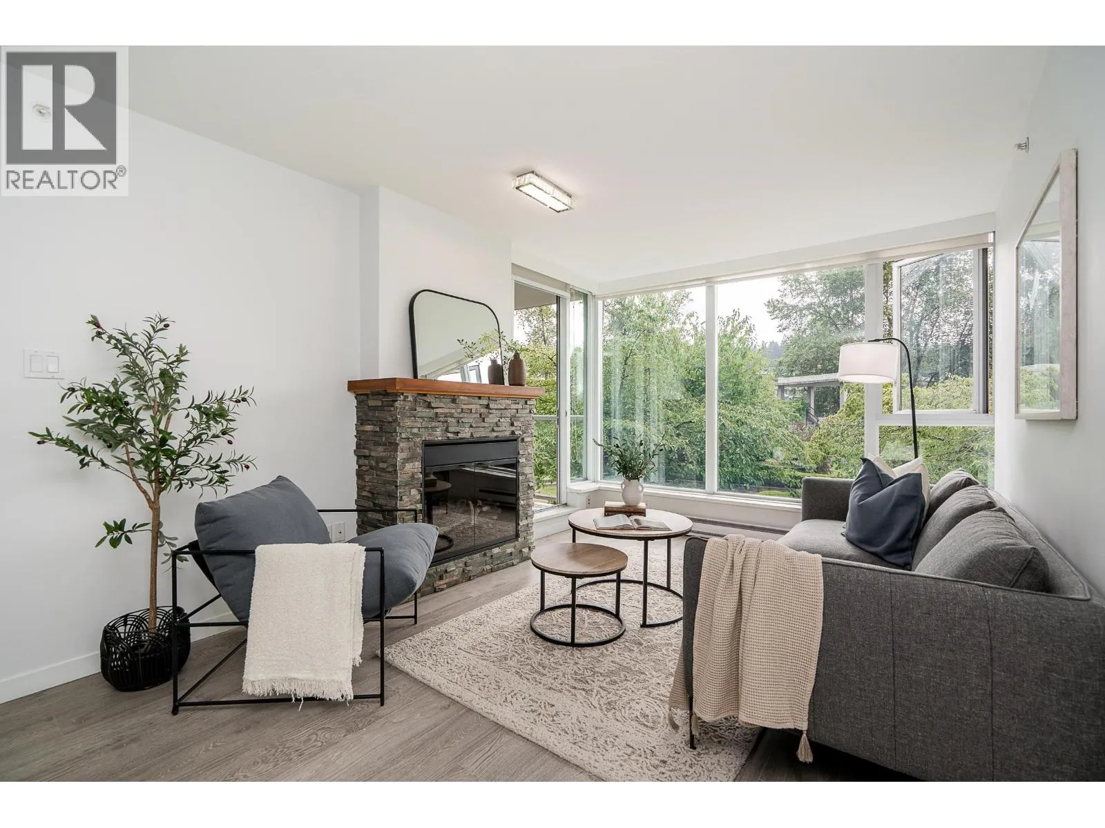 Apartment for rent: 302 651 Nootka Way, Port Moody, British Columbia V3H 0A1