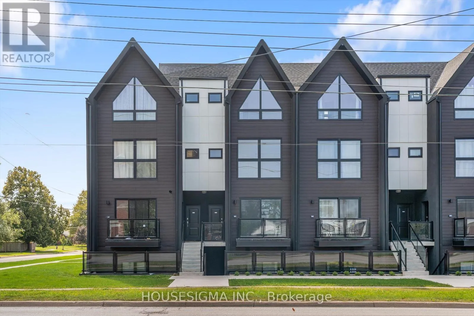 Row / Townhouse for rent: 302 - 7277 Wilson Crescent, Niagara Falls, Ontario L2G 4R8