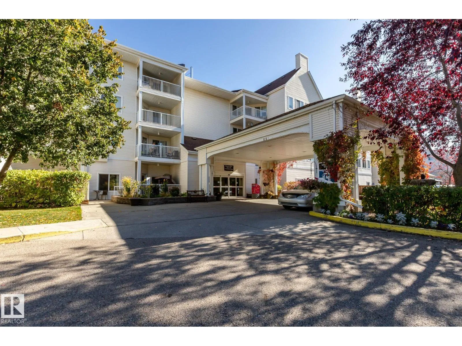 Apartment for rent: #302 78 Mckenney Av, St. Albert, Alberta T8N 1L9