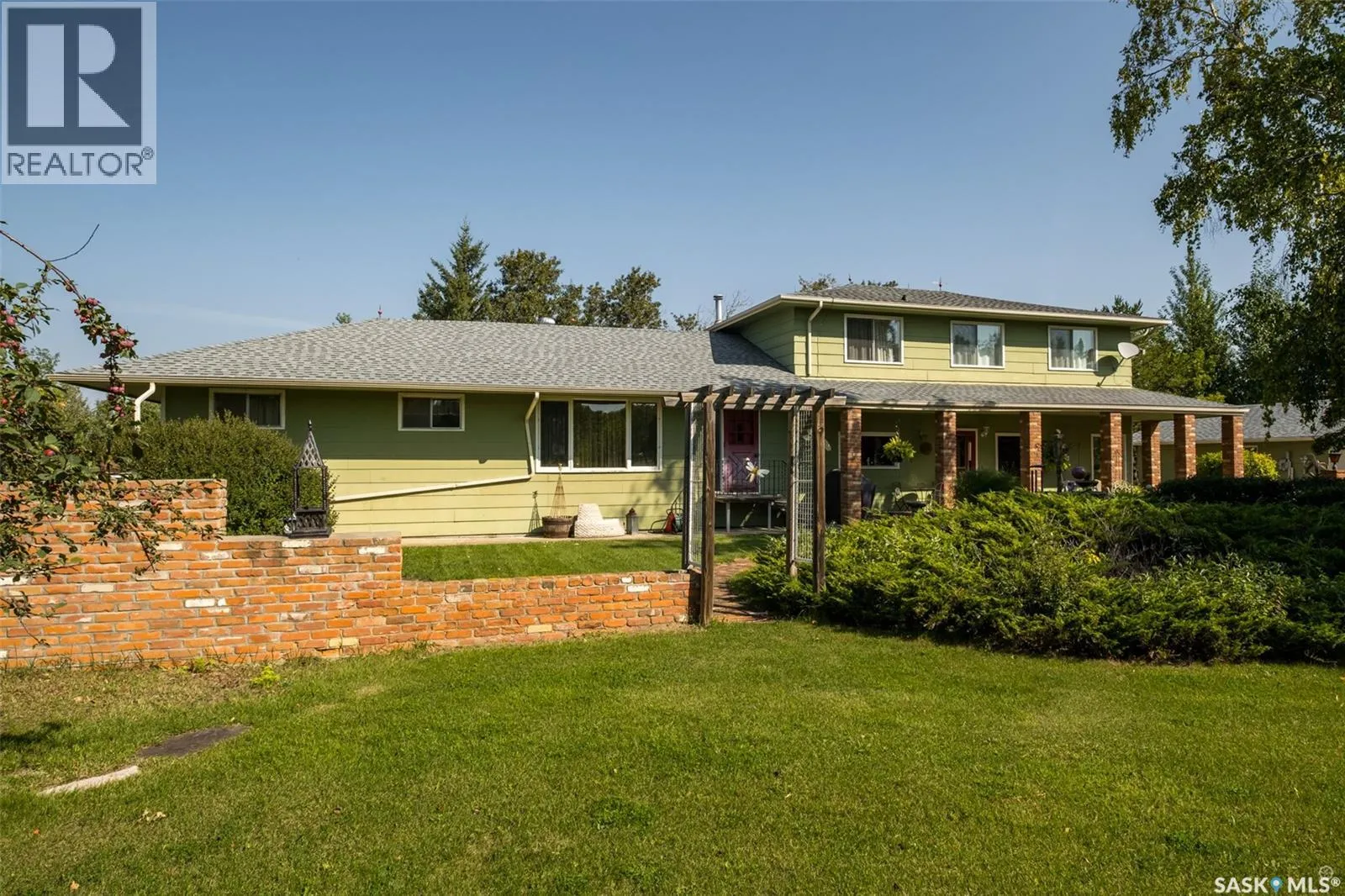 House for rent: 302 East Acreage, Prince Albert Rm No. 461, Saskatchewan S6V 6J8