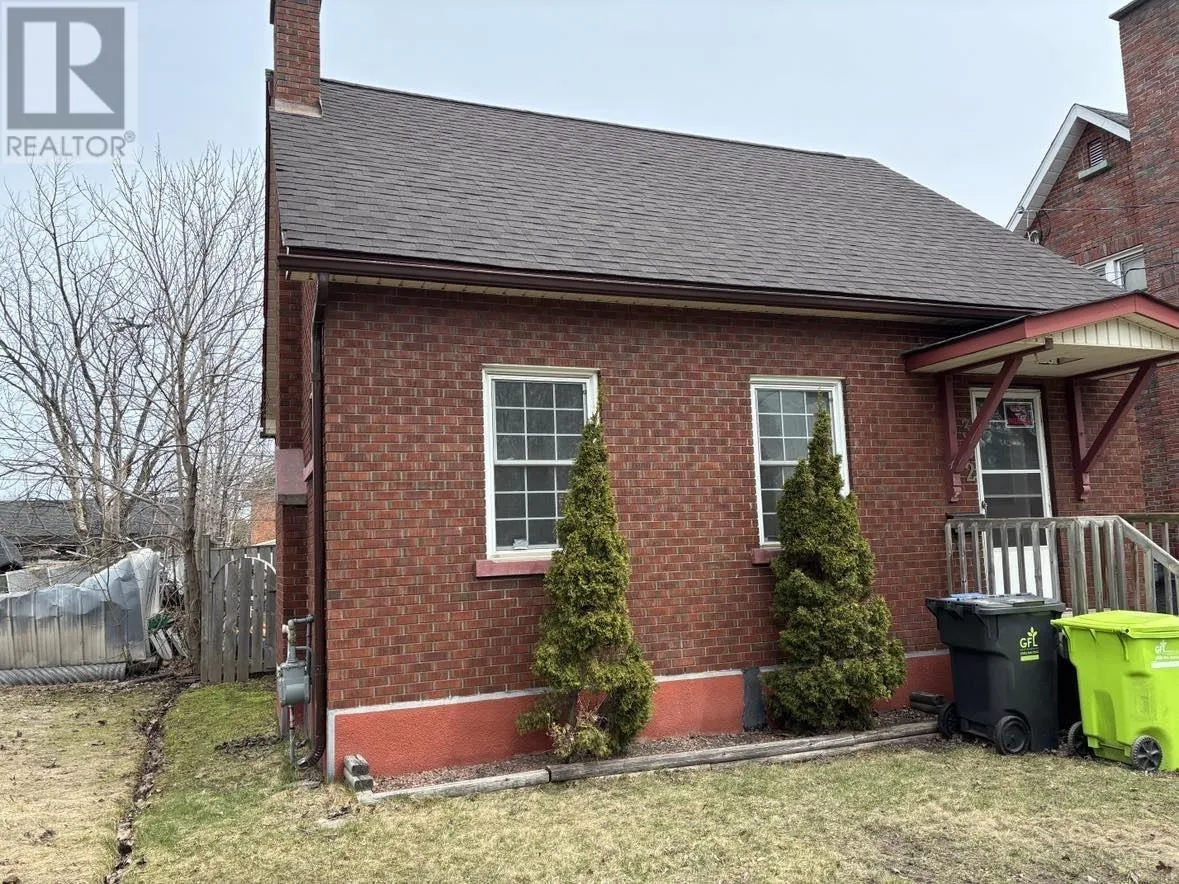 302 Sixth Ave, Sault Ste. Marie, Ontario P6C 4K8